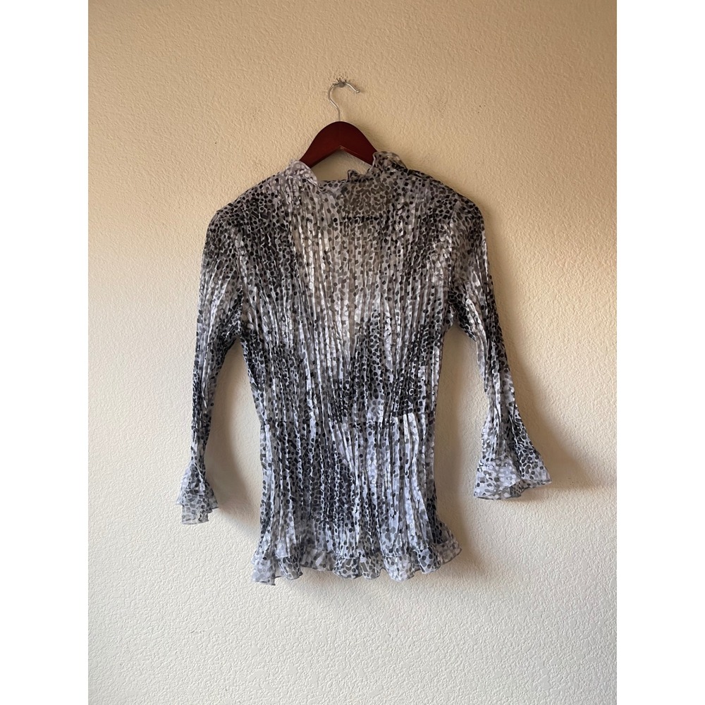 NWT Y2k Womens Grey Black Animal Print Plisse Tie Front Ruffle Cardigan M - Picture 3 of 7